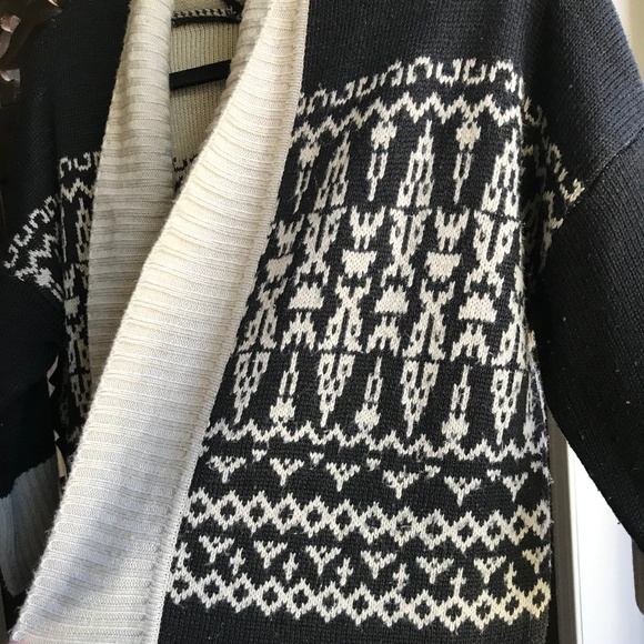 🌨 John Paul Richard Black and Gray Cardigan - Picture 4 of 8